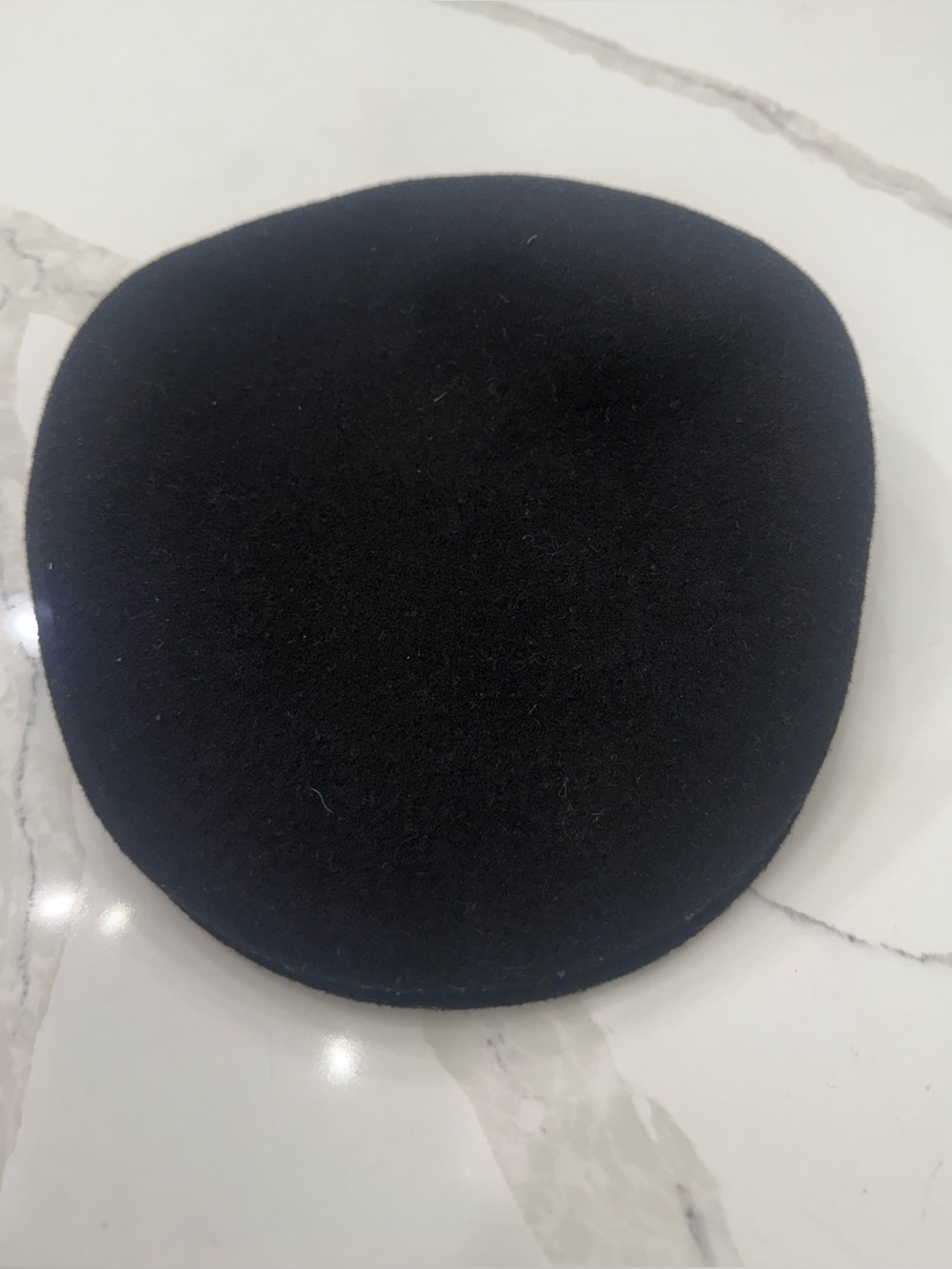 Kangol Black Wool Hat - Classic Style